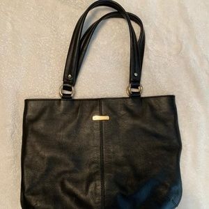 Black leather Cole Hahn purse